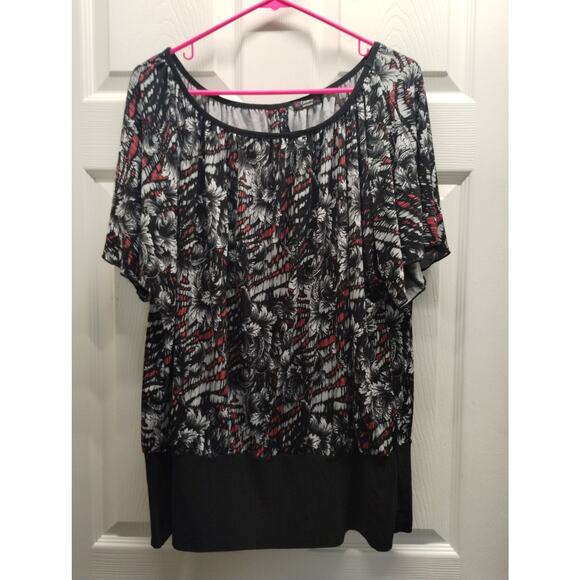 Cocomo Women's Size 2X Black Red Leaf Baroque Scrollwork Short Sleeve Blouse - Picture 1 of 5